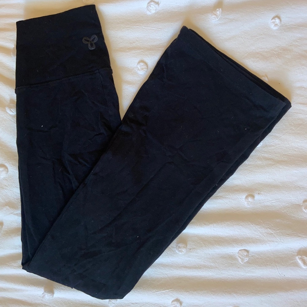 Aritzia TNA Flare Leggings